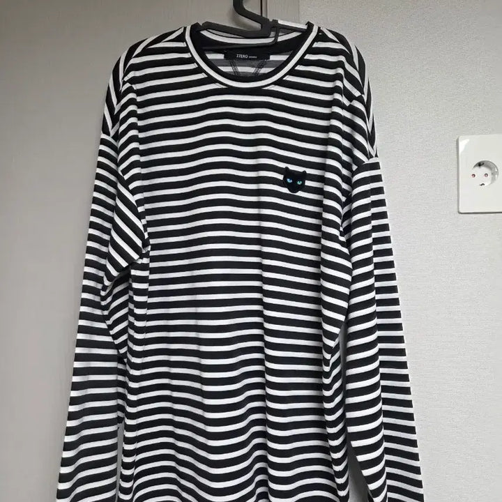 [BUNJANG] ZIGZAG SONGZIO Striped Sweatshirt L (105) / 지제로 송지오 스트라이프 L(105) 판매합니다.
