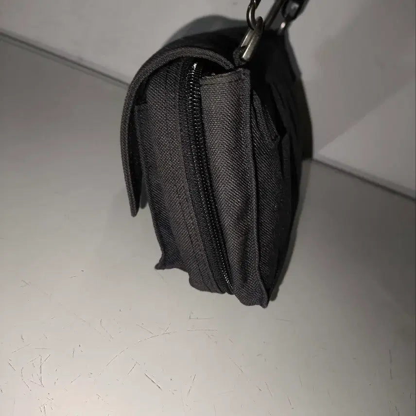 [BUNJANG] Kangol Glampling Mini Crossbody Bag with Multi-Pockets / 캉골 글램핑 미니 크로스백 멀티포켓