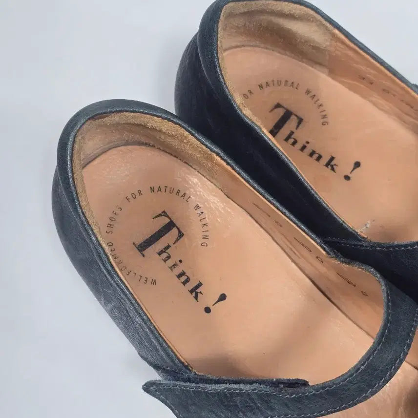 [BUNJANG] Think! Chili Flat Shoes Size 245-250 / Think! chilli flat shoes 39