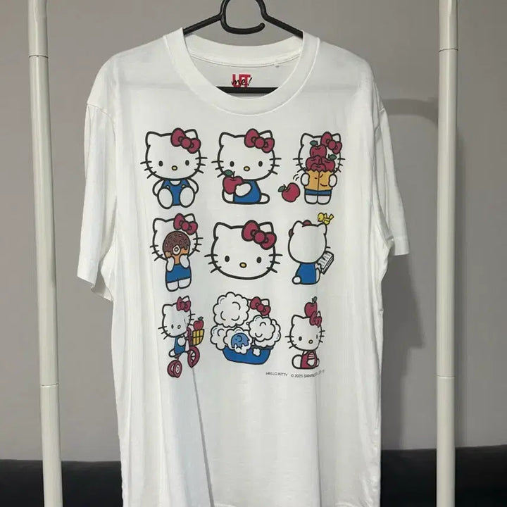 [BUNJANG] Uniqlo Hello Kitty T-Shirt XL / [유니클로] 헬로키티 티셔트 XL