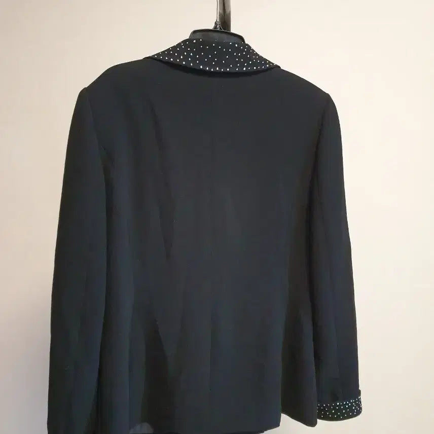 [BUNJANG] LEESANGAE Black Cubic Embellished Blazer Jacket Size 66 / 블랙 여성 큐빅 자켓 66사이즈