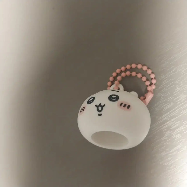 [BUNJANG] Chiikawa Capsule Toy Lip Balm Charm Keychain / 치이카와 립밤캡가챠 키링