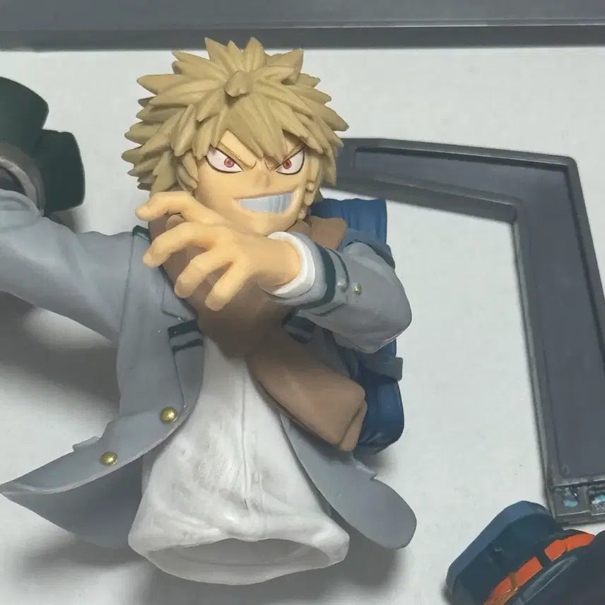 [BUNJANG] Bravegraph Katsuki Bakugo Figure / 나의히어로아카데미아 바쿠고 bravegraph 브레이브그래프 피규어
