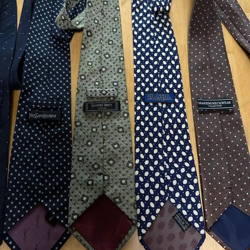 [BUNJANG] Vintage Tie Bundle Set (4 Pieces) / 빈티지 타이 4개 일괄