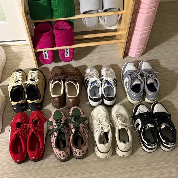 [BUNJANG] Assorted Nike, Adidas, Hoka, and Other Sneakers / 신발 여러켤레 모음 (나이키/아디다스/호카 외)