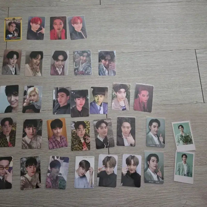 [BUNJANG] EXO SUHO Bundle Set Photocards (32 pcs) + Bonus Keyring / 엑소 EXO 수호 포카 포토카드 일괄 판매 32장 (덤키링)
