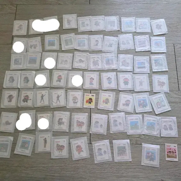 [BUNJANG] Samyang Crayon Shin-chan PTT Seal Bundle (Approx. 69 pcs) / 삼양 짱구 띠부씰   판매