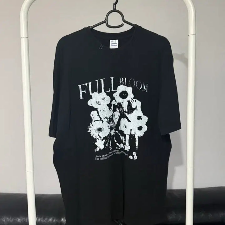 [BUNJANG] The Coldest Moment Short-Sleeve T-Shirt (L) / [더콜디스트모먼트] 반팔티셔츠 L