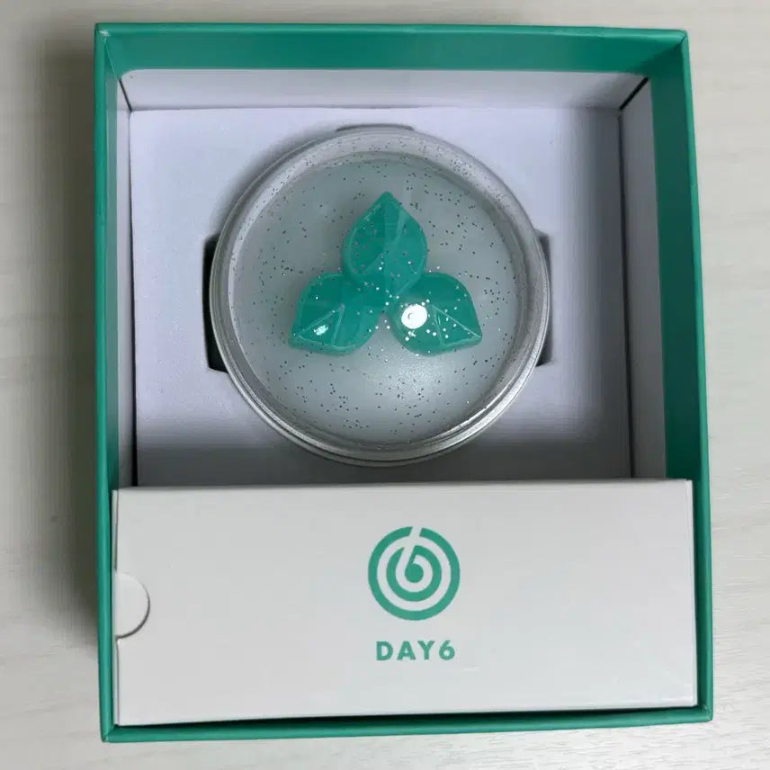 [SOLD OUT] 마데워치 버전3 데이식스 응원봉