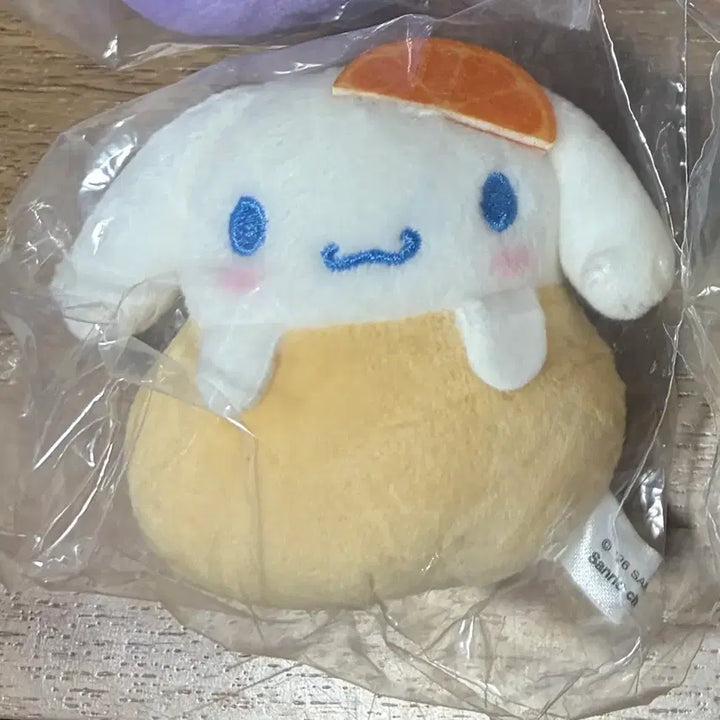 [BUNJANG] Sanrio Scented Fruit Mochi Gacha Cinnamoroll / 산리오 향기나는 과일모찌 가챠 시나모롤