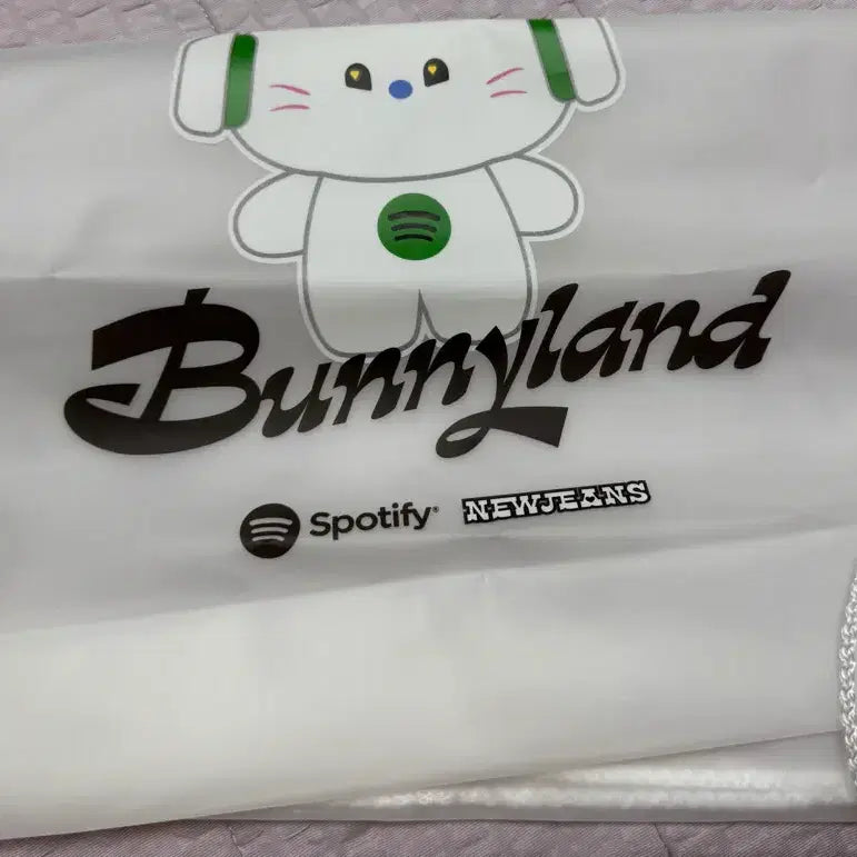 [BUNJANG] NewJeans Bunnyland Dust Bag / 뉴진스 버니랜드 더스트백