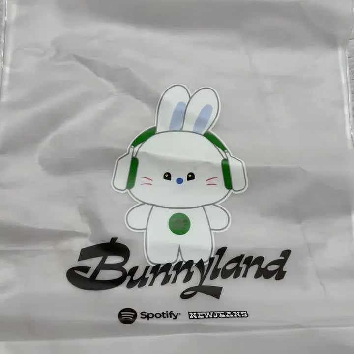 [BUNJANG] NewJeans Bunnyland Dust Bag / 뉴진스 버니랜드 더스트백