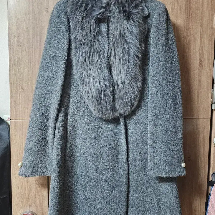 [BUNJANG] LINE BY LYNN Fox Fur Alpaca Coat Grey / 라인바이린 LINE BY LYNN 폭스퍼 알파카 코트 그레이 55