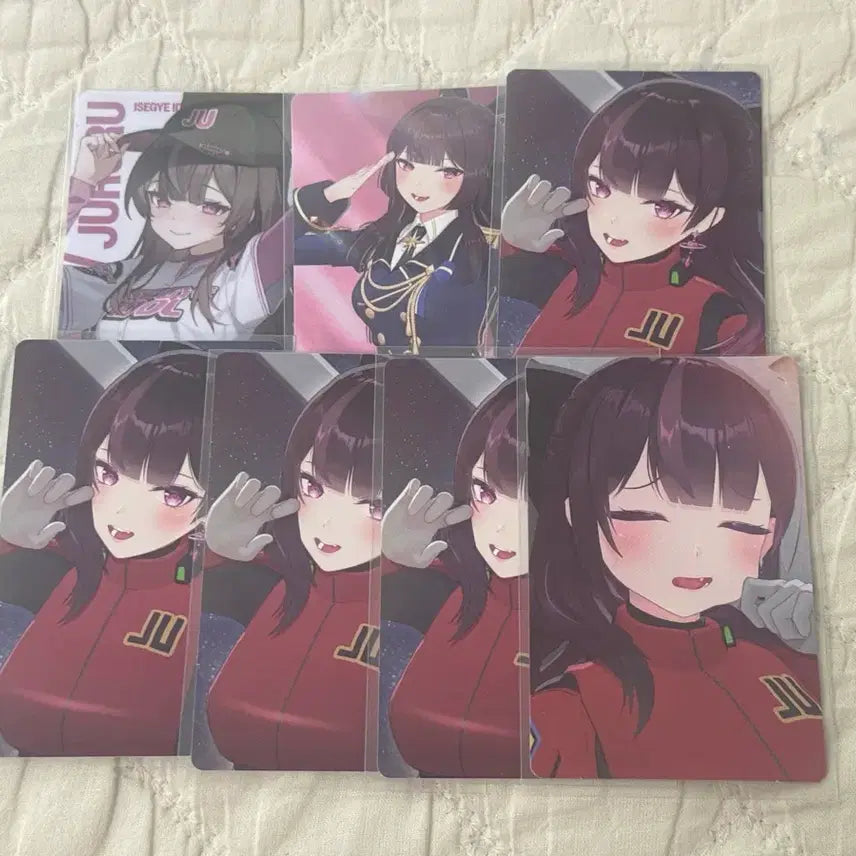 [BUNJANG] LeeSeoA idol Jururu Bimarra Album Photocard Bundle Set / 이세계아이돌 주르르 이세페 비마라 앨범 포카 판매