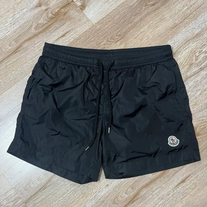 [BUNJANG] Moncler Shorts / 몽클레어 반바지
