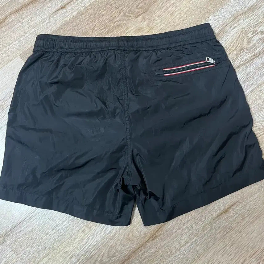 [BUNJANG] Moncler Shorts / 몽클레어 반바지
