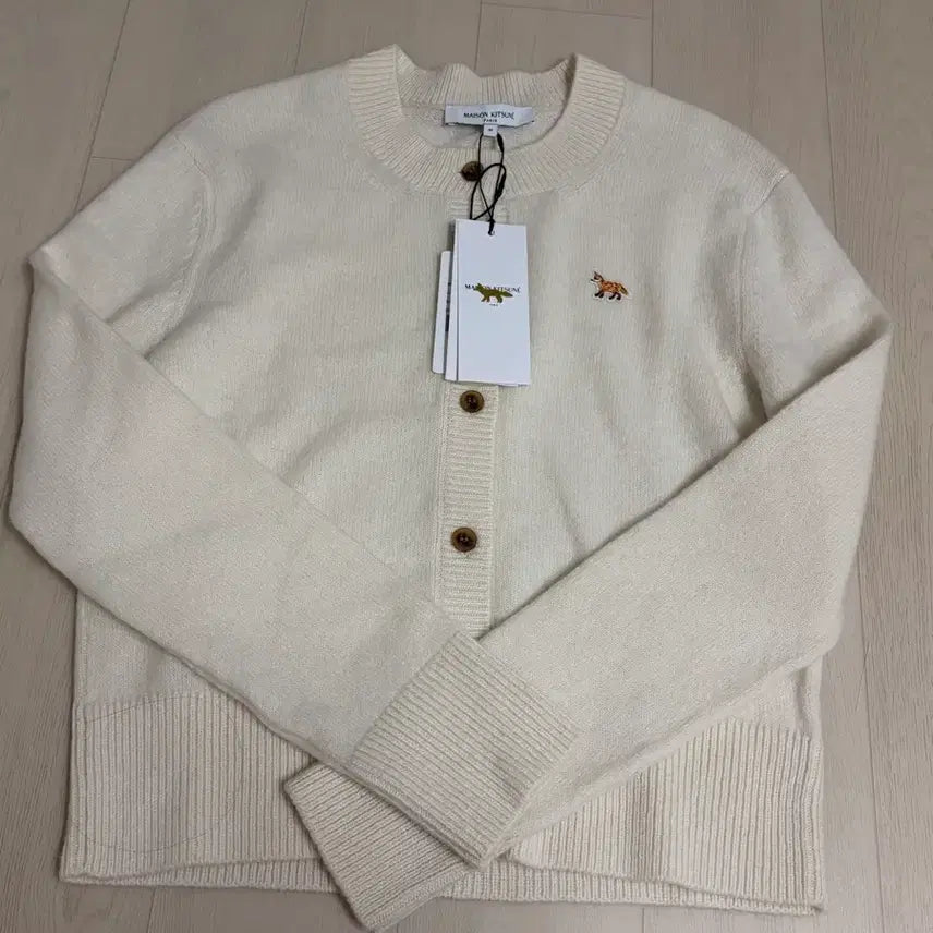 [BUNJANG] Maison Kitsuné Fox Patch Cardigan Ivory / (정품)메종키츠네 폭스 패치 가디건 아이보리
