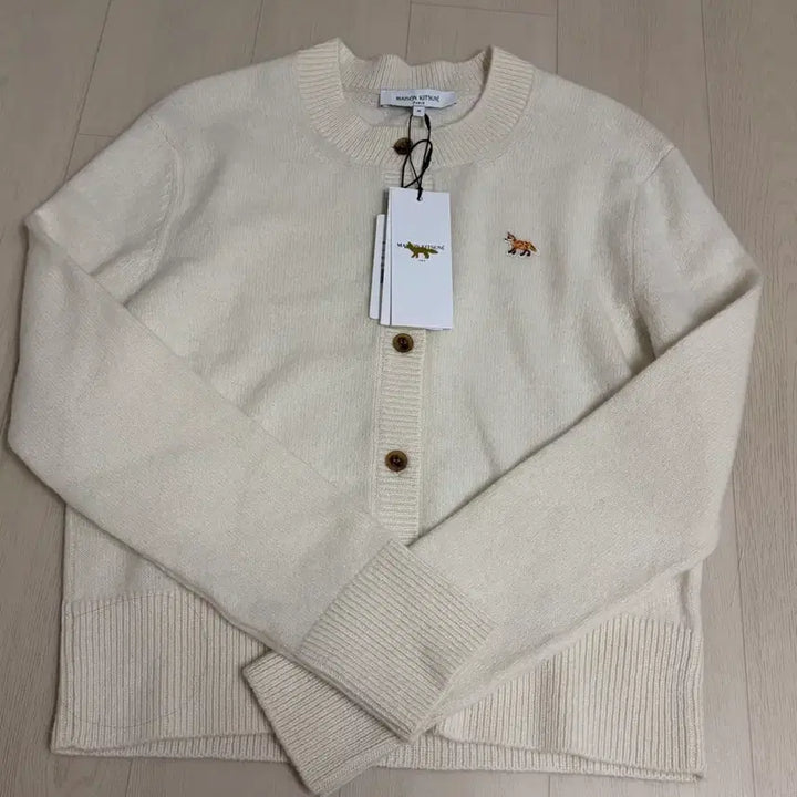 [BUNJANG] Maison Kitsuné Fox Patch Cardigan Ivory / (정품)메종키츠네 폭스 패치 가디건 아이보리