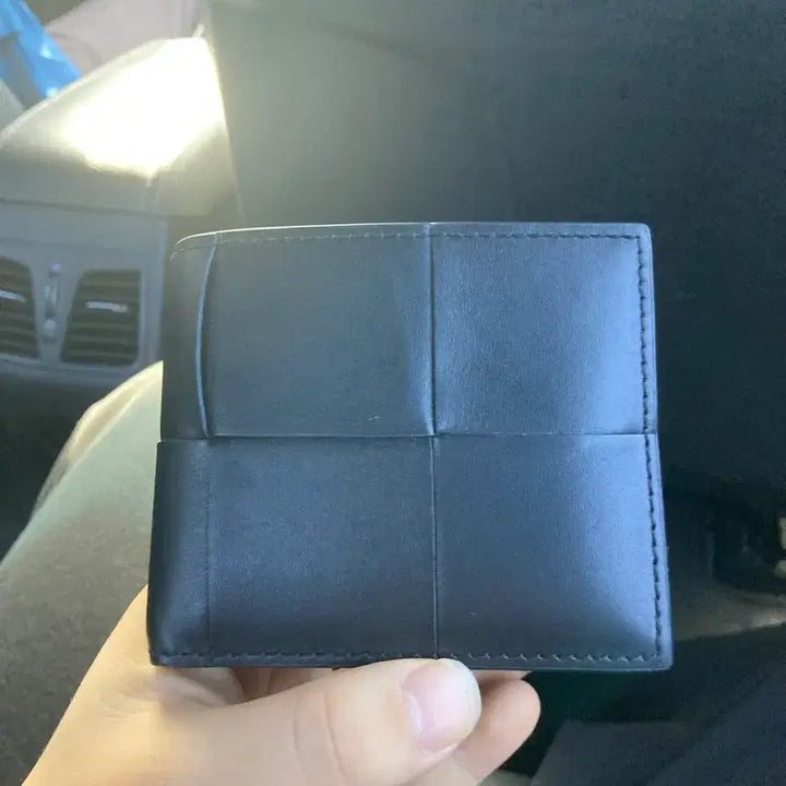 [BUNJANG] Bottega Veneta Two-Tone Bi-Fold Wallet / 보테가베네타 투톤 반지갑