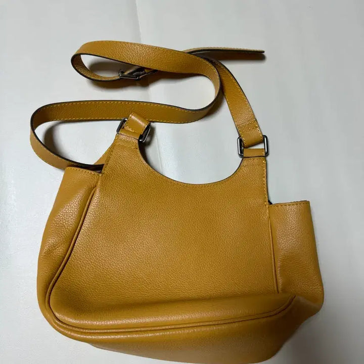 [BUNJANG] Mandarin Duck Lily 2-way Shoulder/Cross Bag Sunflower / (상태SS,판매가20) 만다리나덕 릴리 2way 숄더/크로스백