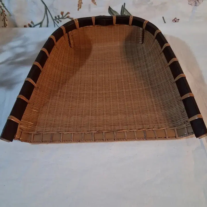 [BUNJANG] Handcrafted Double-Weave Bamboo Basket with Urushi Lacquer Finish / 이중짜임 대나무바구니(차잎양호.다식.식탁위의 오브제)