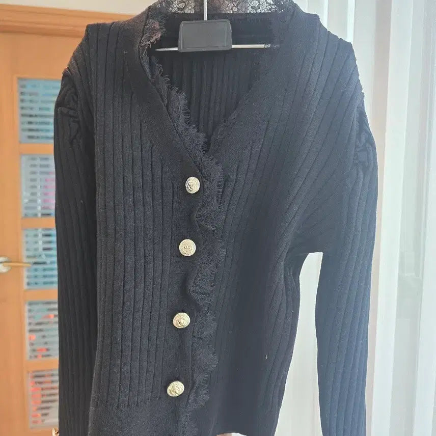 [BUNJANG] Lace Detail Knit Cardigan with Gold Buttons / 니트가디건