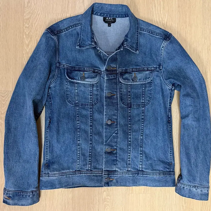 [BUNJANG] A.P.C. Denim Trucker Jacket M / 아페쎄 청자켓 데님트러커 상태 좋음 M사이즈