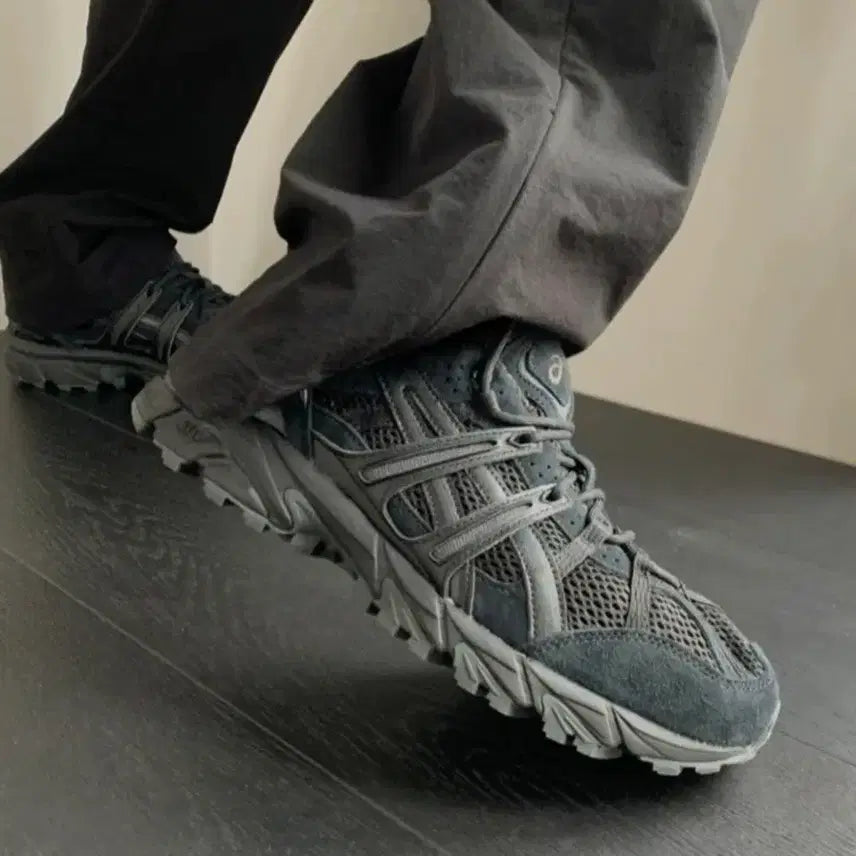 [BUNJANG] Asics Gel-Sonoma 15-50 Triple Black Sneakers / [275] 아식스 젤소노마 15-50 블랙 트블 트리플블랙