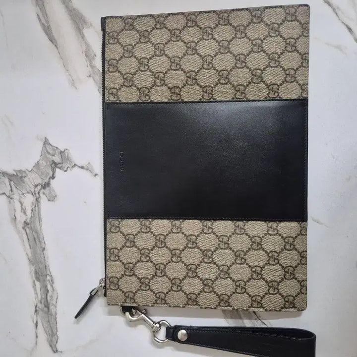 [BUNJANG] Gucci GG Supreme Clutch / 구찌 GG 수프림 클러치