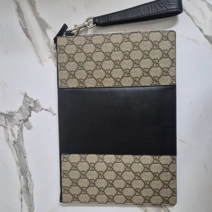 [BUNJANG] Gucci GG Supreme Clutch / 구찌 GG 수프림 클러치