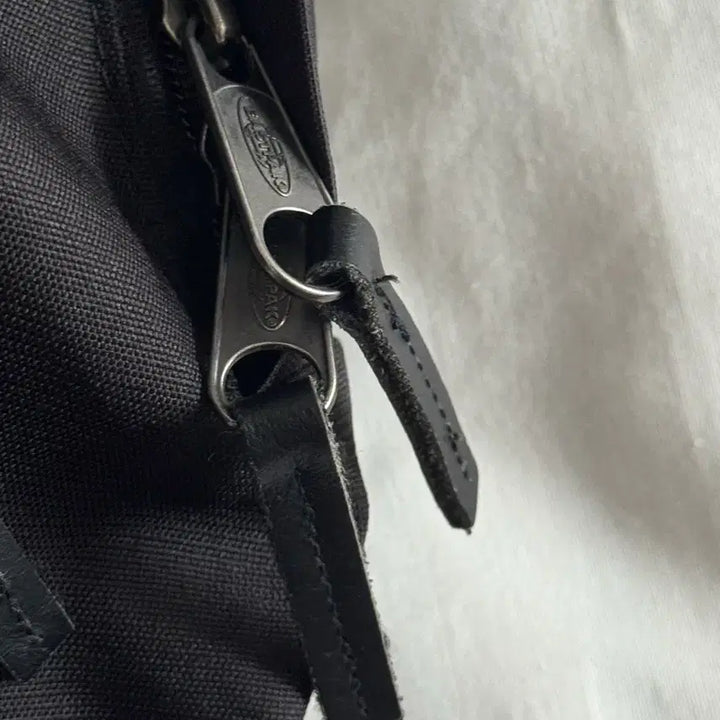 [BUNJANG] Vintage Eastpak Wyoming Classic Backpack Black / 빈티지 이스트팩 와이오밍 클래식 백팩