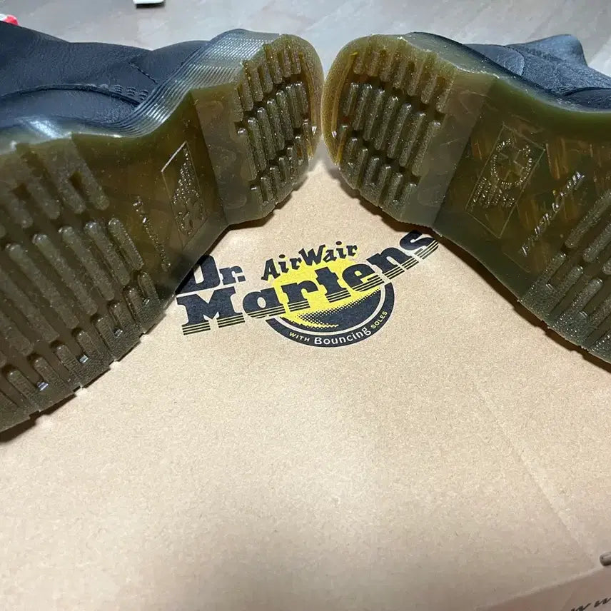 [BUNJANG] Dr. Martens Virginia 10-Eyelet Boots / 닥터마틴 버지니아 10홀