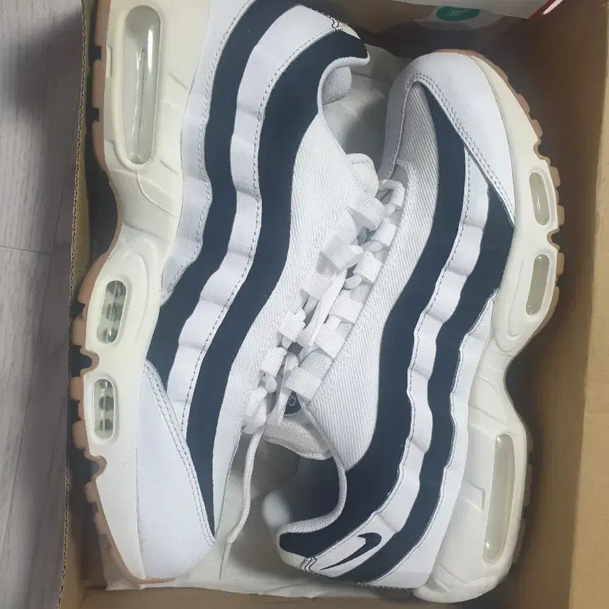 [BUNJANG] Nike Air Max 95 Juventus W280 / [W280]나이키 에어맥스95 유벤투스