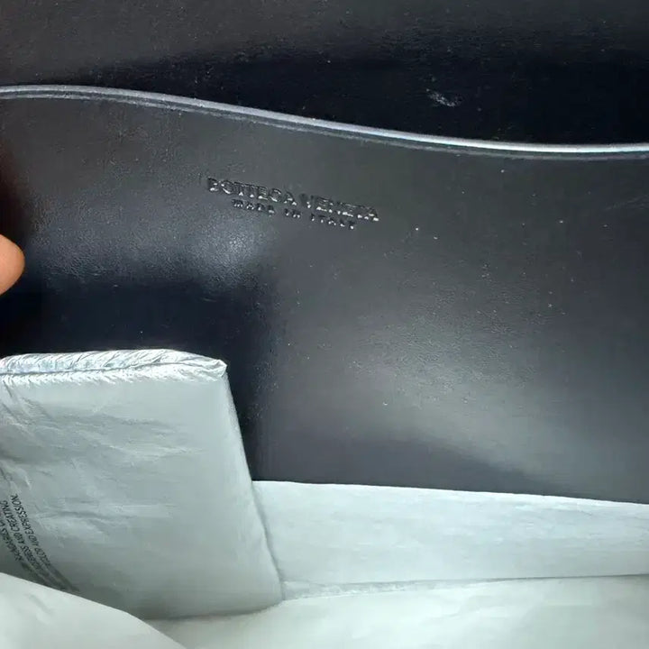 [BUNJANG] Bottega Veneta Large Clutch Black / 보테가베네타 라지 클러치 블랙