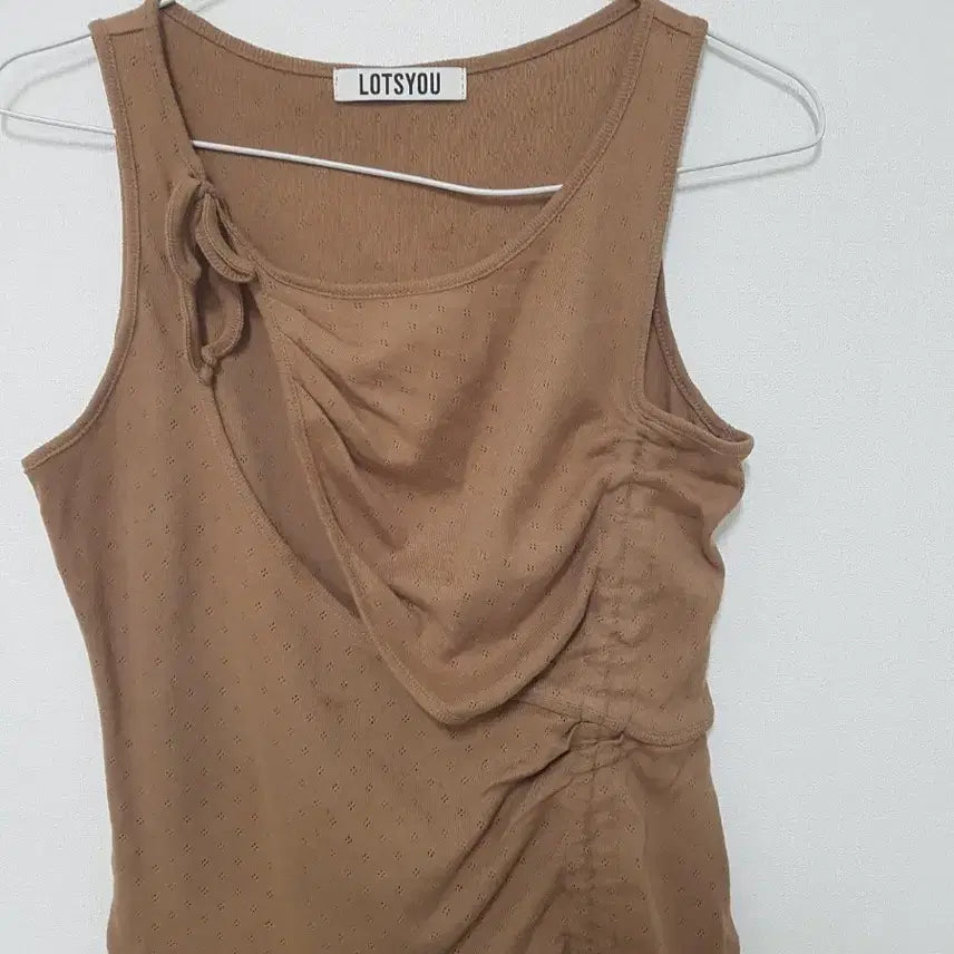 [BUNJANG] LotsYou Draft Camisole / 라츠유 나시