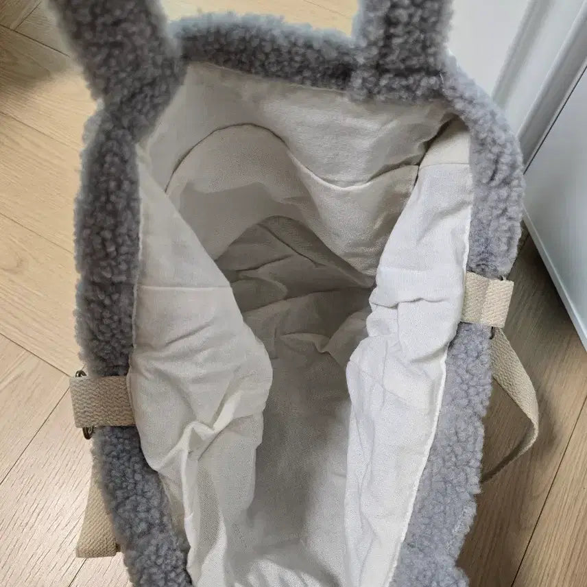 [BUNJANG] Fleece Crossbody Bag / 뽀글이 크로스백
