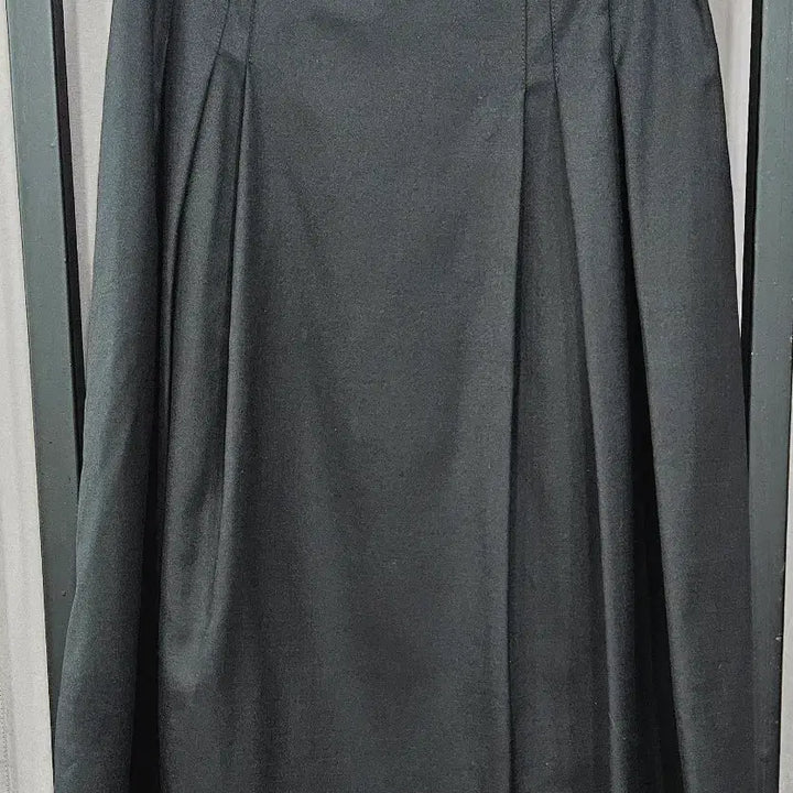 [BUNJANG] System Black A-Line Midi Skirt / 한섬 시스템 블랙 A라인 스커트 67-98 약26인치
