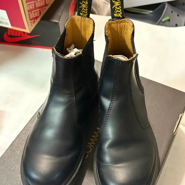 [BUNJANG] Dr. Martens Black Chelsea Boots 230 / 닥터마틴 블랙 첼시 부츠 230