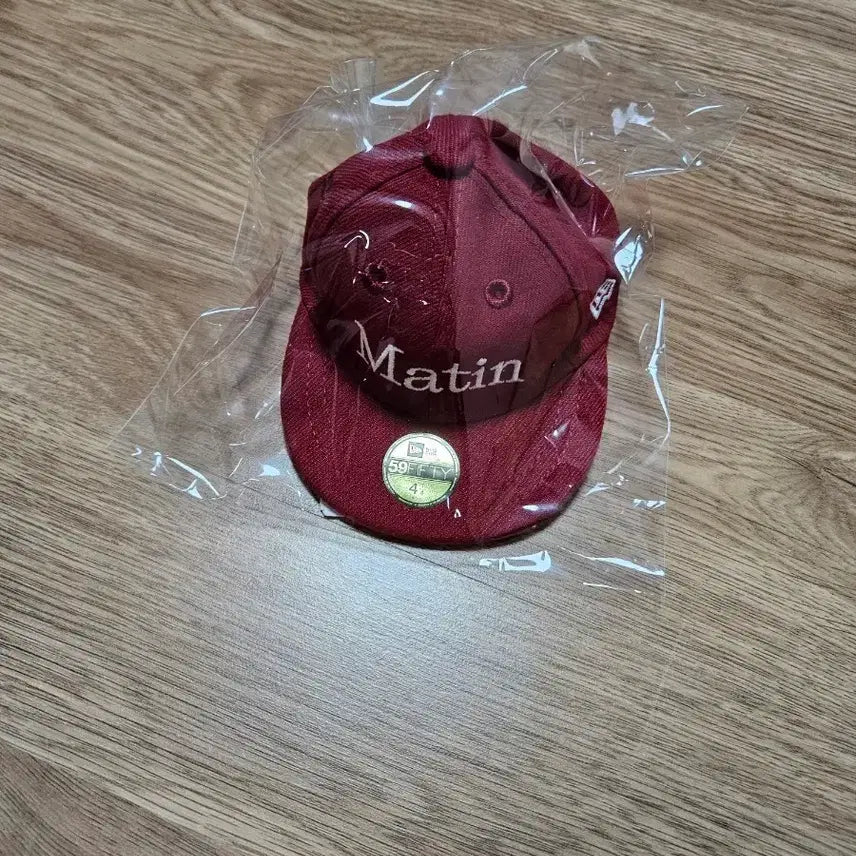 [BUNJANG] Matinkim New Era Cap Pouch Red / 마뗑킴 뉴에라 캡파우치