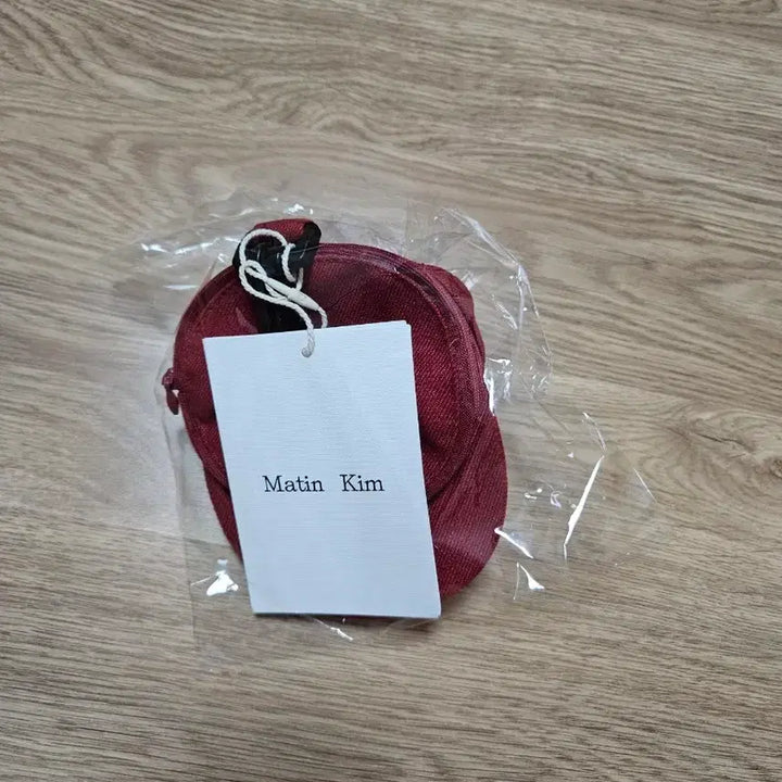 [BUNJANG] Matinkim New Era Cap Pouch Red / 마뗑킴 뉴에라 캡파우치
