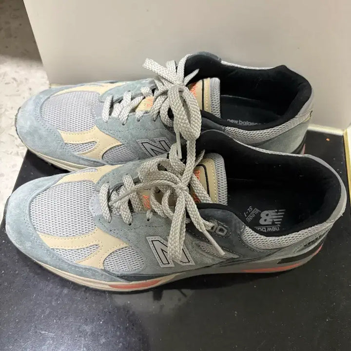 [BUNJANG] New Balance 991 v2 Sky Blue Silver Sneakers / 뉴발란스 991 v2 스카이블루 실버