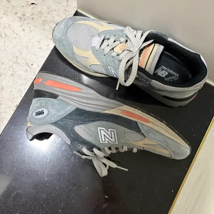 [BUNJANG] New Balance 991 v2 Sky Blue Silver Sneakers / 뉴발란스 991 v2 스카이블루 실버