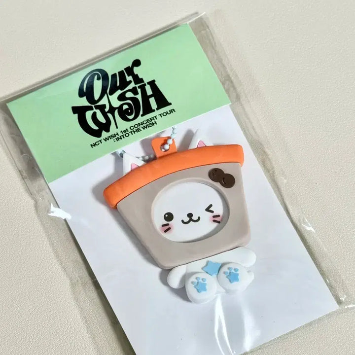[BUNJANG] Ourwish Yuushi Pin Button Holder Set Sealed / 아워위시 엠디 유우시 핀버튼 홀더 미개봉 원가이하양도
