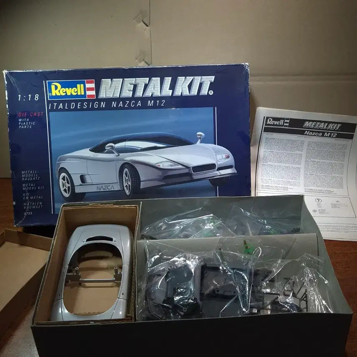 [BUNJANG] Revell Nazca M12 Metal Kit 1:18 Diecast Model Kit / Revell Nazca M12 메탈 키트 1:18 다이캐스트 프라모델