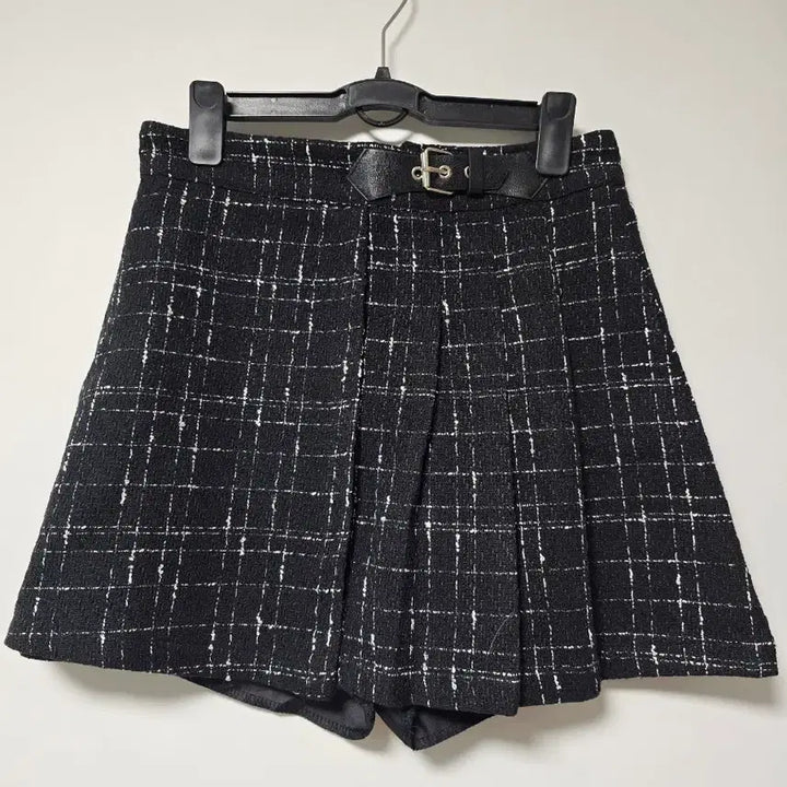 [BUNJANG] Urbanedge Black Tweed Skirt Pants / 어반드레그 블랙트위드 치마바지