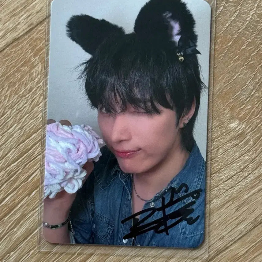 [BUNJANG] OMEGA X Jaehan Signed Photocard / 오메가엑스 재한 영통 친필싸인 포카