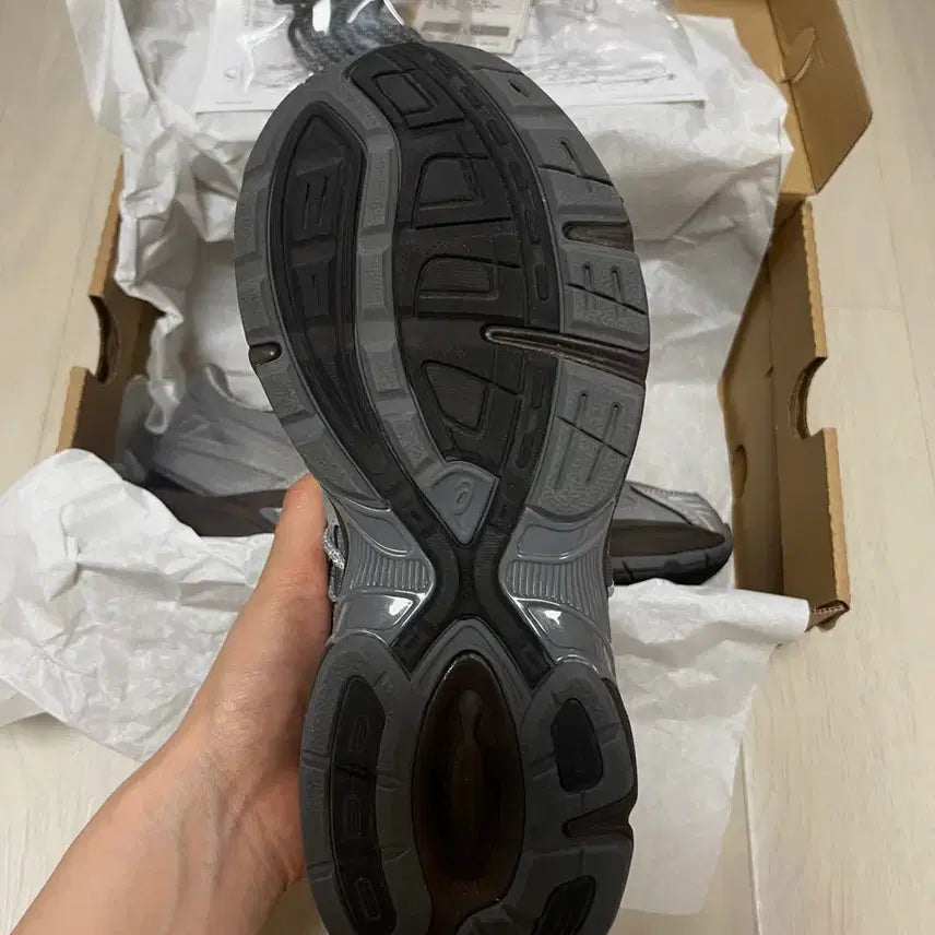 [BUNJANG] ASICS GEL-1130 RE Grey Sneakers 240 / 아식스 오호스 GEL-1130 RE 그레이 240