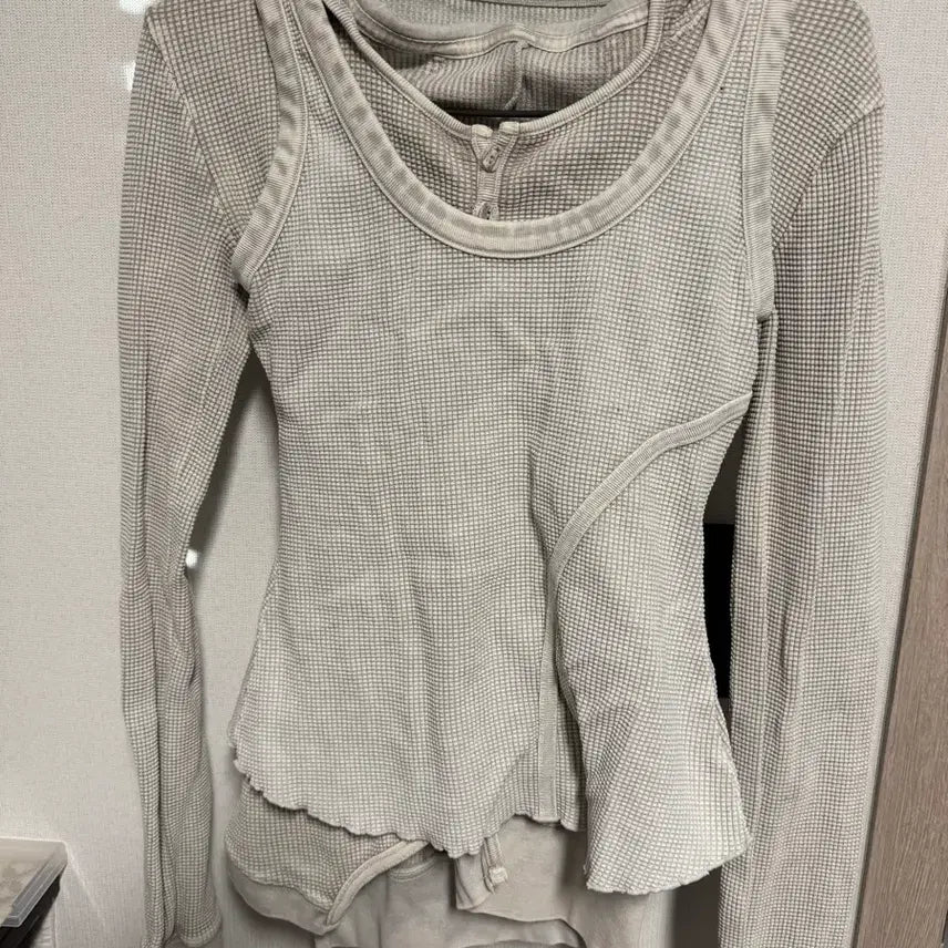 [BUNJANG] Mischief Layered Waffle Hoodie Set Bleached Beige / 미스치프 레이어드 와플 후드 세트 블리치드 베이지
