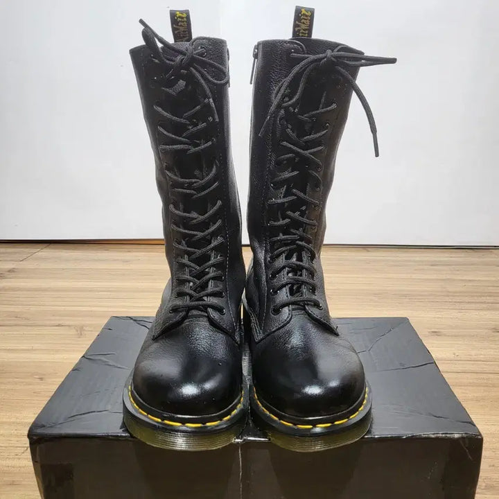 [BUNJANG] Dr. Martens Women&