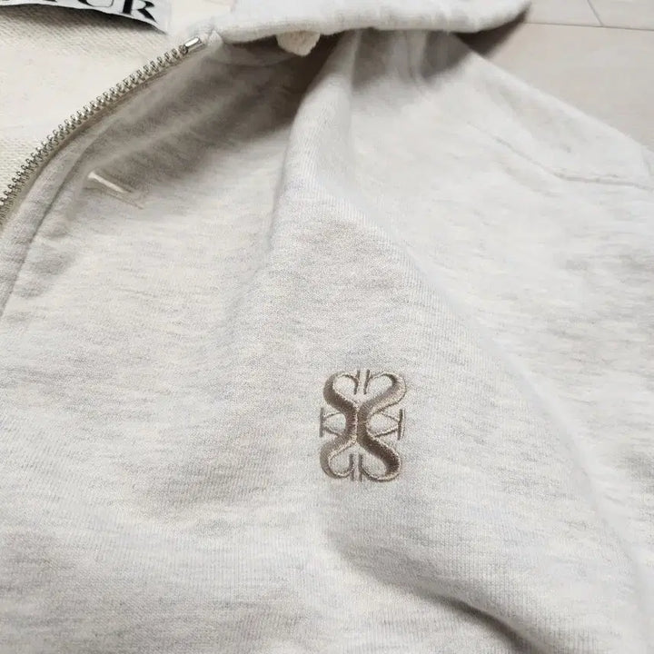 [BUNJANG] SATUR Grey Hooded Zip-Up XL / SATUR 세터 후드집업 XL